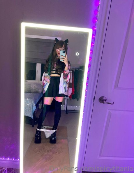spicytitania best model pics