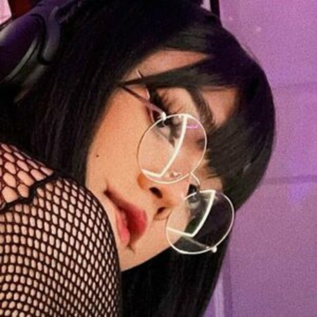 spicytitania beautiful pornstar photo