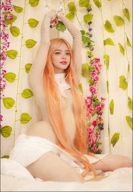 Elina Yi art actress photos