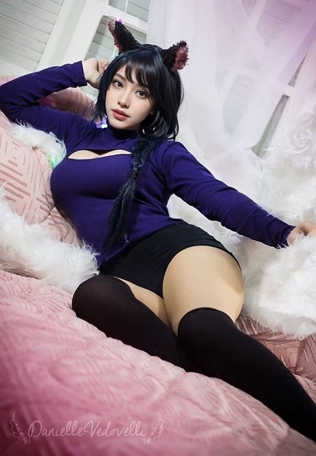 Elina Yi exclusive actress img