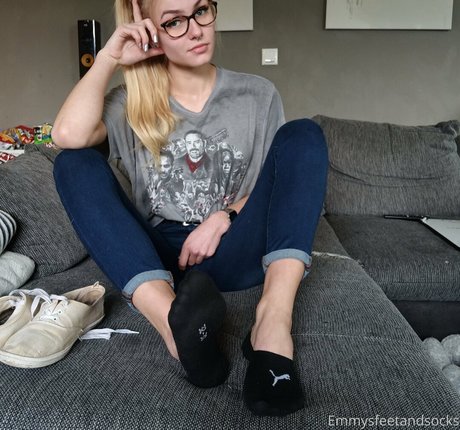 emmyfeetandsocks model image