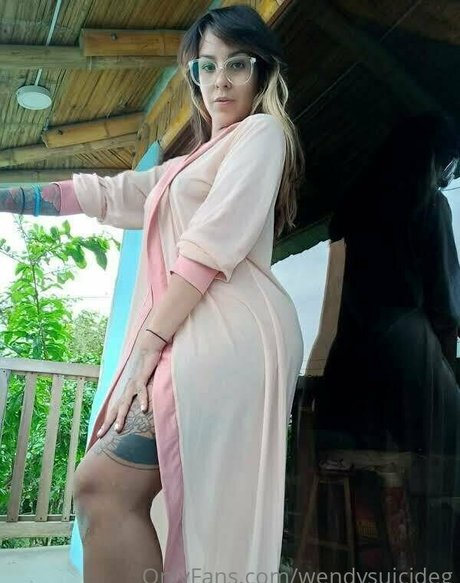 wendysuicideg hot actress pictures