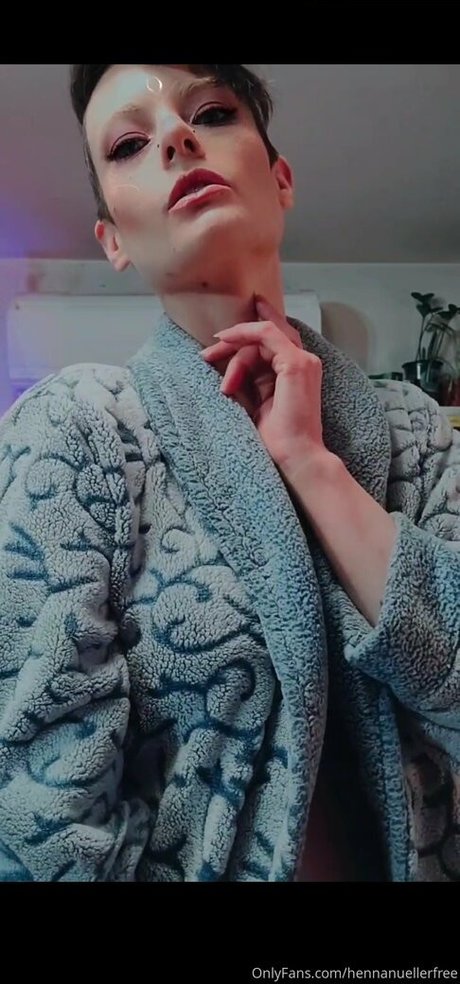 hennanuellerfree perfect star photos