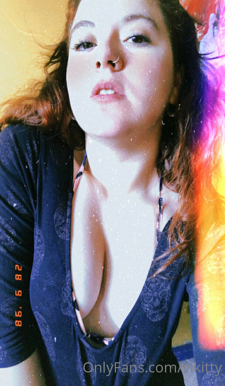 vikitty high quality model img