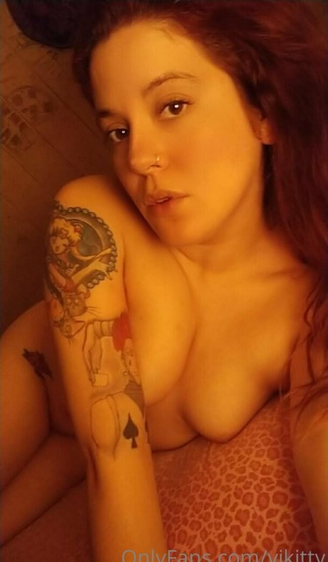 vikitty pornstar hot image