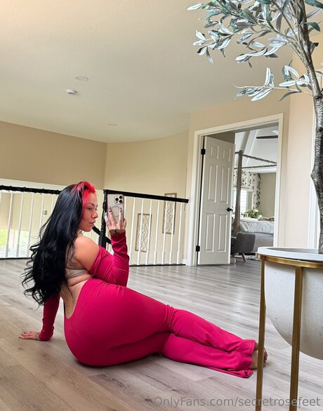 secretrosefeet model exclusive galleries