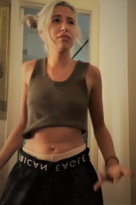 Charisma Kain star free pictures