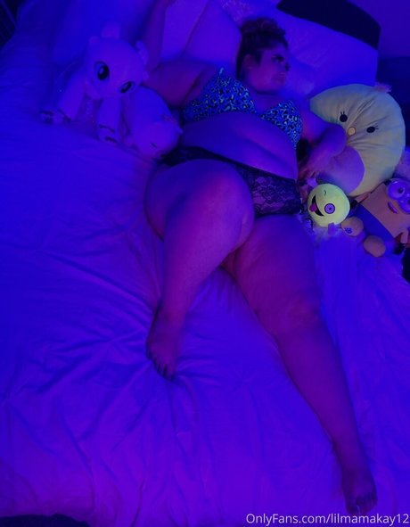 lilmamakay12 model pornographic picture