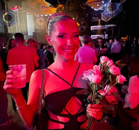 Morgan B naked pornstar archive