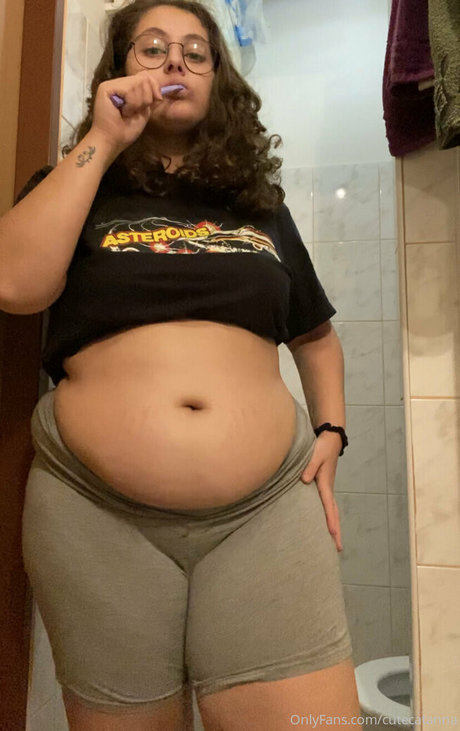 babe brunette onlyfans hot sexy images