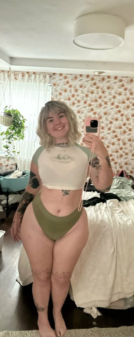 Therealegg2025 erotic star pics