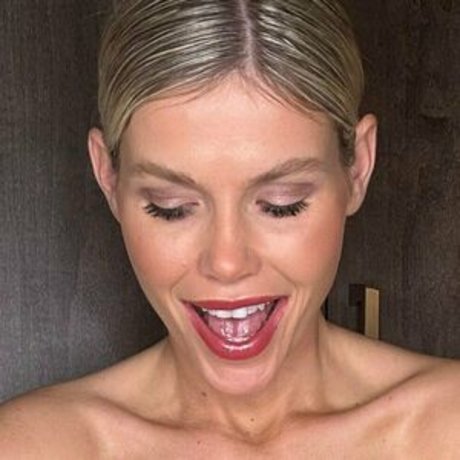 shemale handjob onlyfans art porn picture