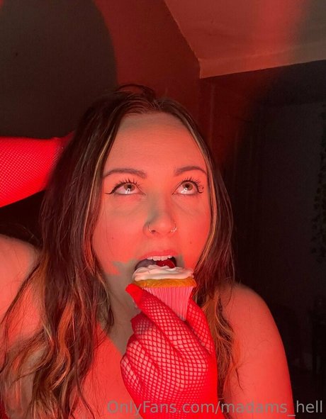 madams hell perfect model photo