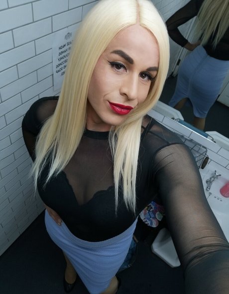 LiaLaRosa hot model galleries