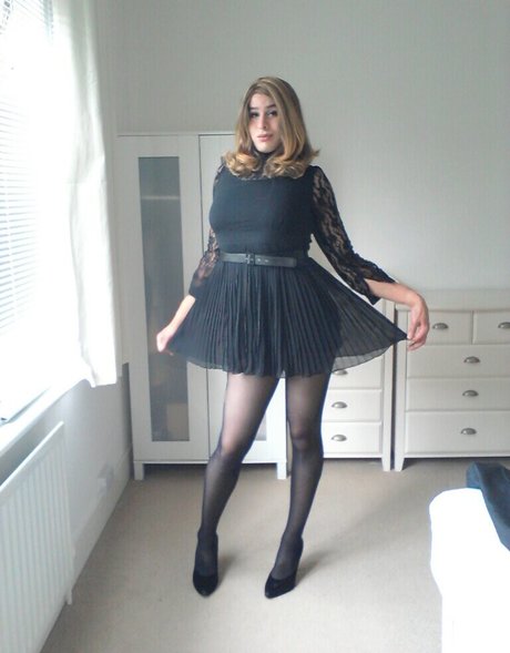 LiaLaRosa erotic actress image