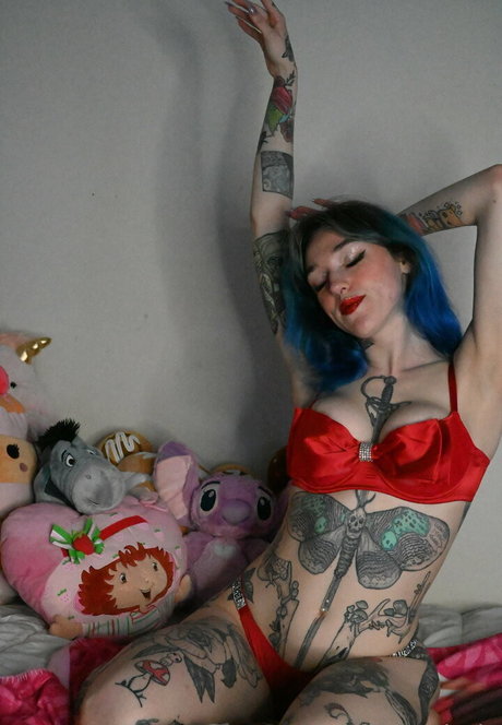 Alltimelody nude model img