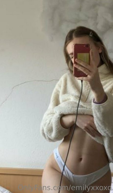 emilyxxoxo pornstar hd picture