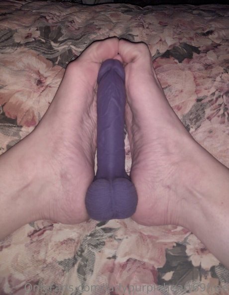 ladypurpleheart69free art model pic