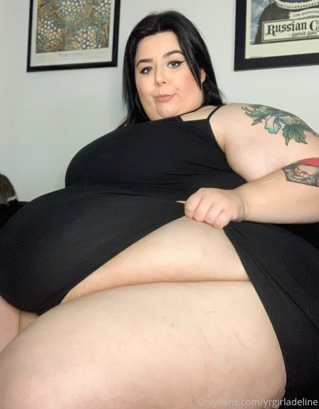 gothgfadeline pretty star img