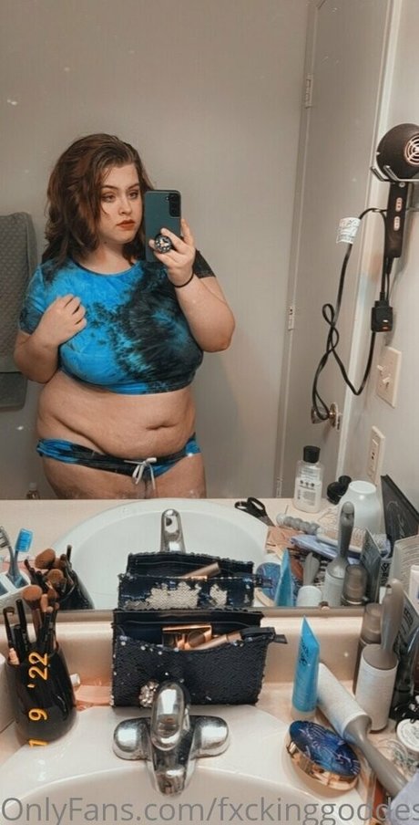 fxckinggoddes model hot archive