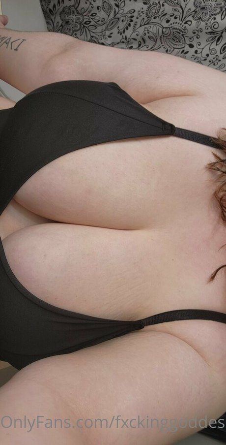 fxckinggoddes pornstar nude archive