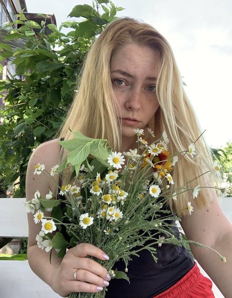 rosy blondbabe nudes star pics