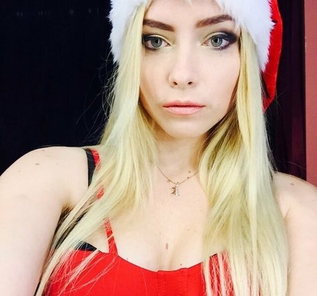 rosy blondbabe xxx pornstar image