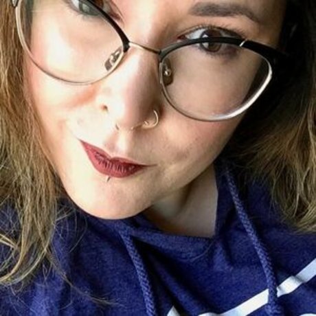 Penelope34J model pretty photos