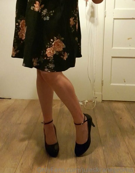 juleskranepromo model adult gallery