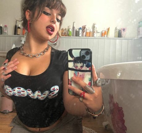 Maddy Adderley free star pics