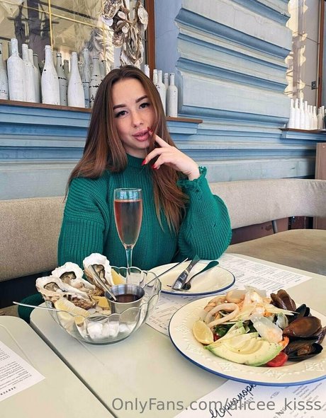 alicee kisss exclusive pornstar galleries