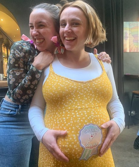 Hannah Witton pornstar xxx photo