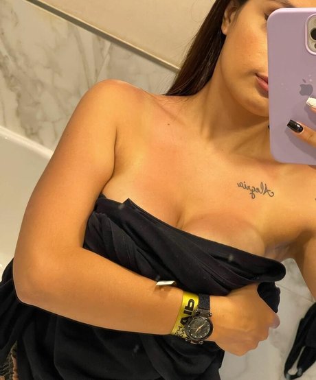 Seleneitor star erotic gallery