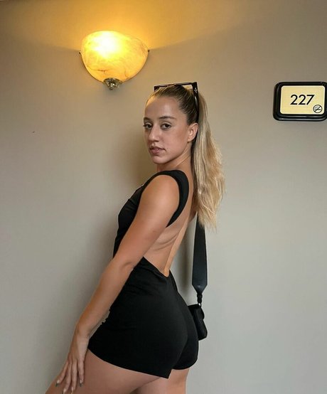 ampipenia xxx actress gallery