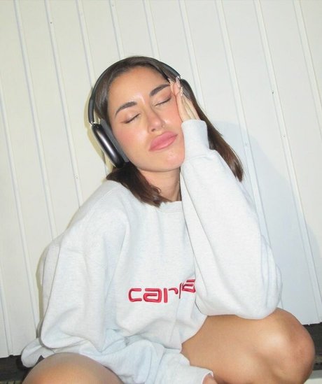 paulagonu star xxx photos