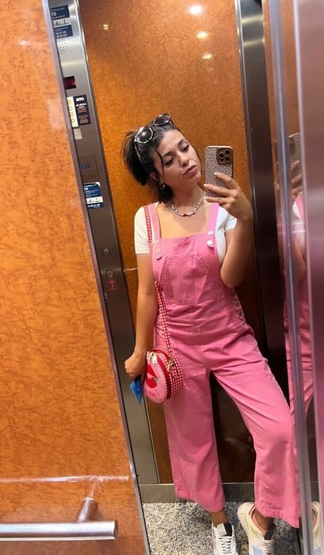 Marta De Lola nude star img