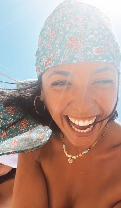 Marta De Lola hot actress photos