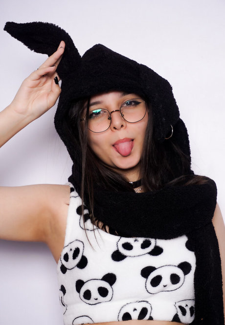 Hellen Duarte nude pornstar pics