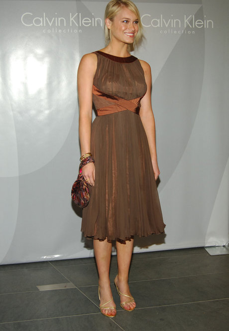 Leven Rambin star top images