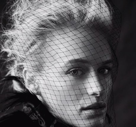 Leven Rambin model top galleries