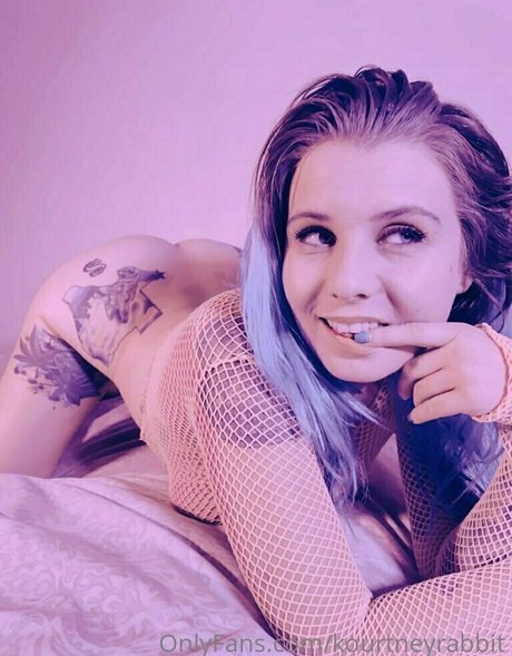 kourtneyrabbit adult model pic