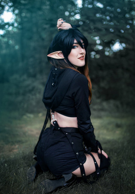 yoemilyreyfree model adult images