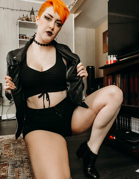 yoemilyreyfree hd actress img