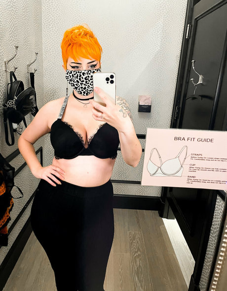 yoemilyreyfree sex pornstar pic