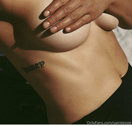 saintjessie nudes actress img