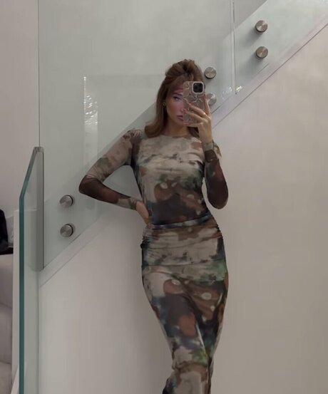 Megan McKenna star pornographic image