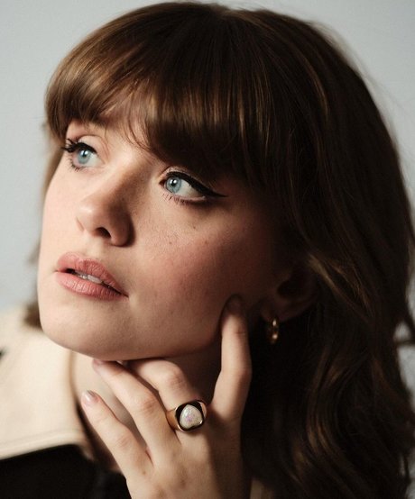 Maisie Peters nice star gallery