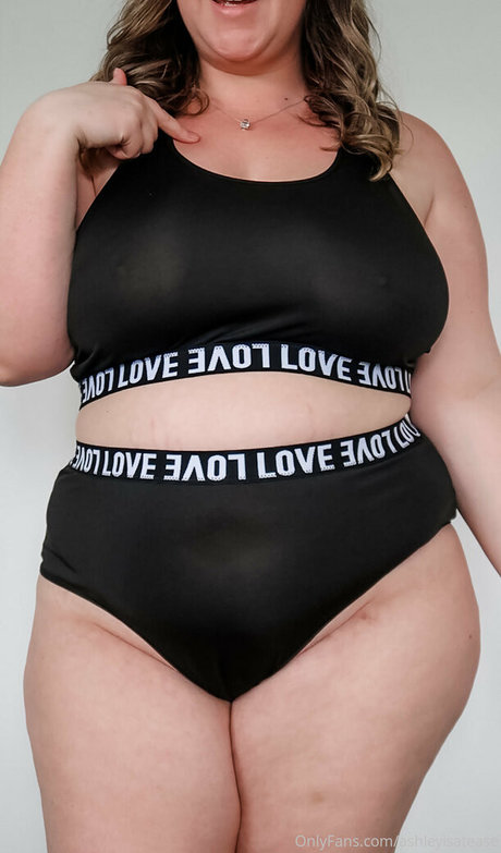 ashleytheteasefree model hot galleries