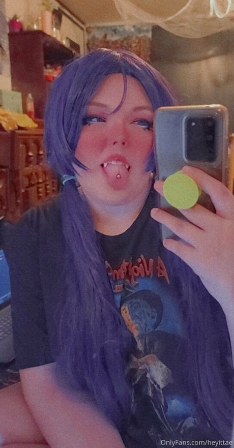 heyittae pornstar nude image