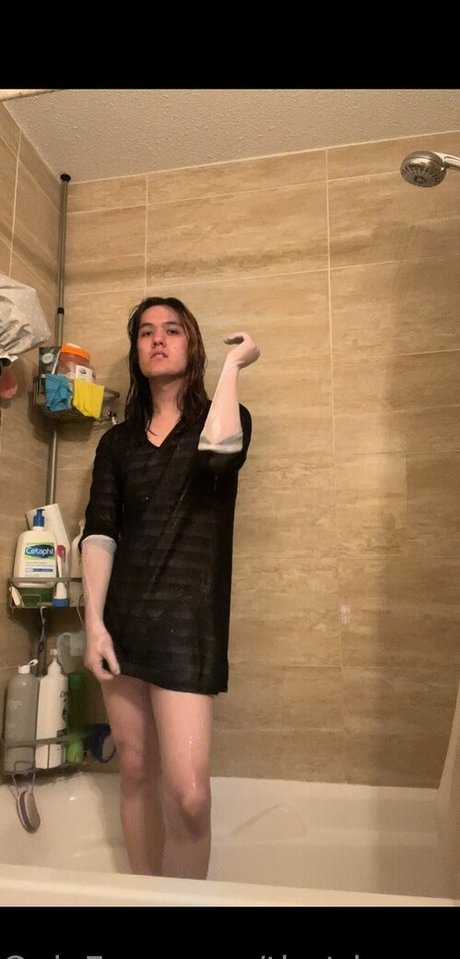 muscle nude onlyfans pretty pic